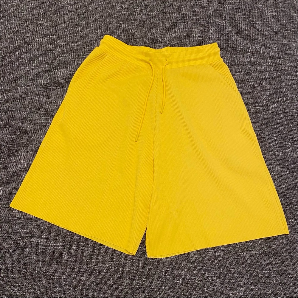 Zara Vibrant Yellow Men Shorts